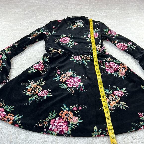 As U Wish long sleeved floral print black velvet mock neck dress, size small - Picture 4 of 9